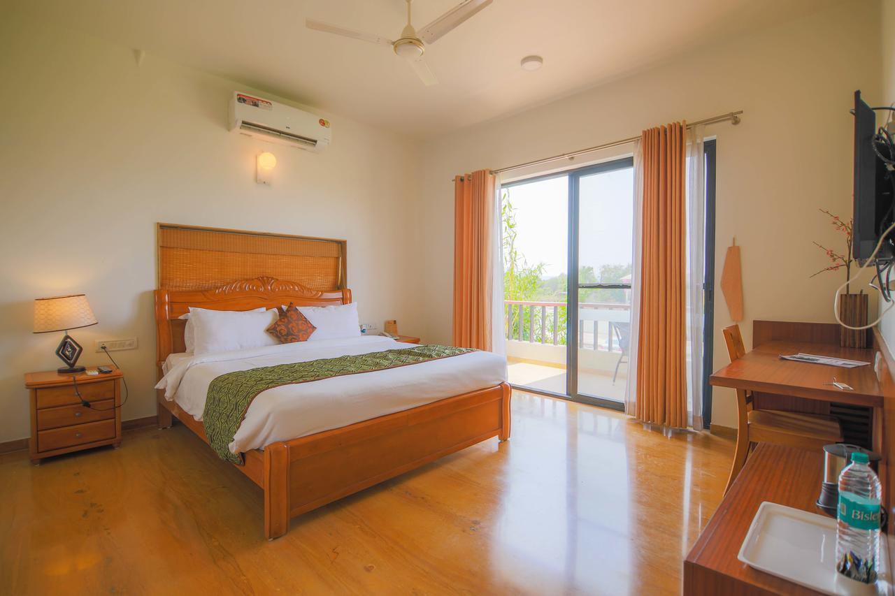V Resorts Soma Vine Village Mahiravani Luaran gambar